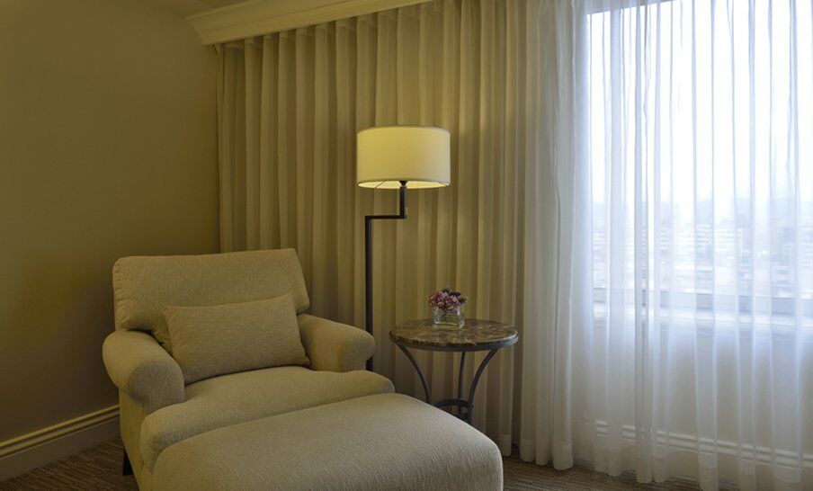The Sherwood Tajpej Zewnętrze zdjęcie A floor lamp